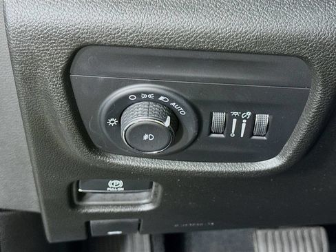 Used 2024 Jeep Grand Cherokee L Limited AWD/4WD image 20