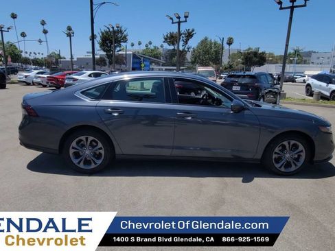 Used 2023 Honda Accord EX image 9