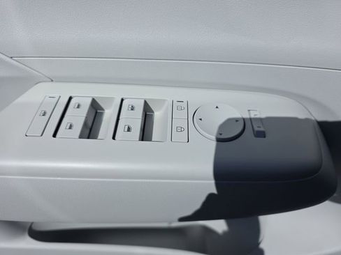 Certified 2024 Hyundai Kona SEL image 38