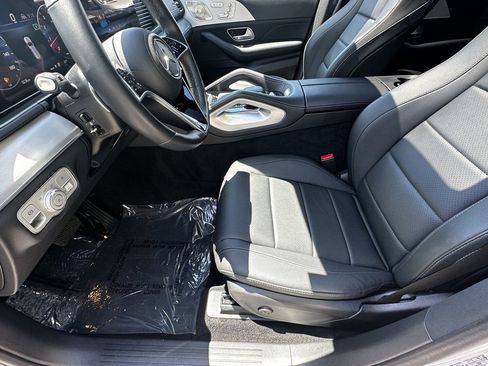 Certified 2025 Mercedes-Benz GLS 450 4MATIC image 10
