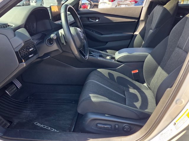 Used 2025 Honda Accord Sport image 5