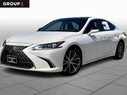 Certified 2022 Lexus ES 350 w/ Premium Package