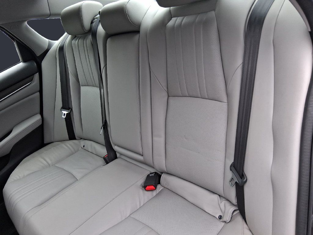 Used 2018 Honda Accord Touring image 13
