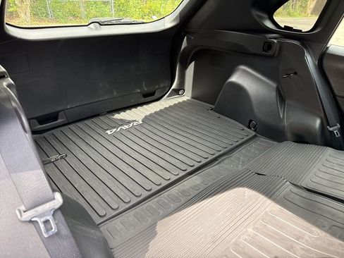 Used 2022 Toyota RAV4 SE AWD/4WD image 14