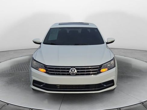 Used 2018 Volkswagen Passat 2.0T SE image 8
