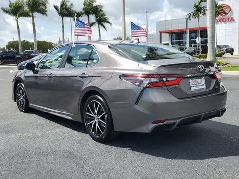 Certified 2024 Toyota Camry SE w/ Convenience Package image 3