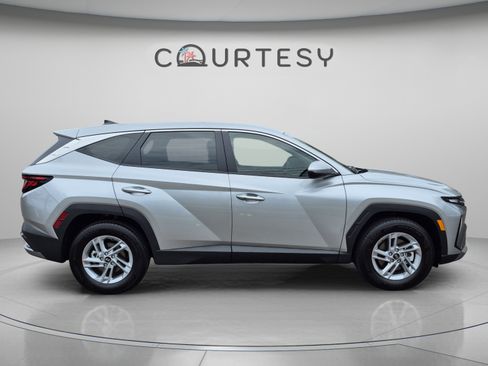 New 2026 Hyundai Tucson SE FWD image 6