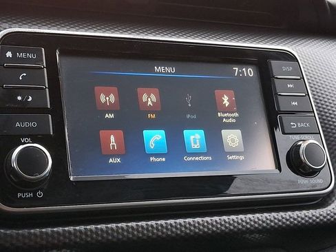 Used 2020 Nissan Kicks S image 13