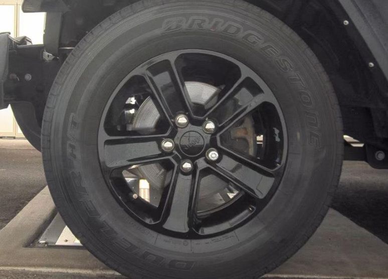 Used 2023 Jeep Wrangler Unlimited Sport AWD/4WD image 13