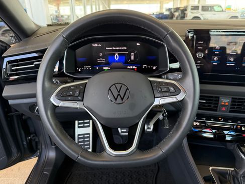 Used 2026 Volkswagen Jetta Sport FWD image 11