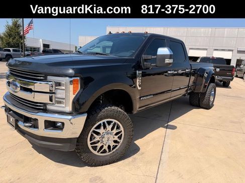 Used 2019 Ford F350 Lariat w/ Lariat Ultimate Package AWD/4WD image 1