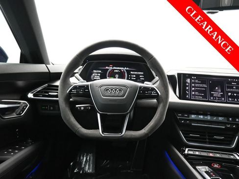 Used 2024 Audi e-tron GT Premium Plus image 31