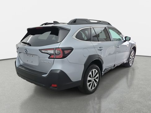 Used 2025 Subaru Outback Premium w/ Popular Package #1A image 5