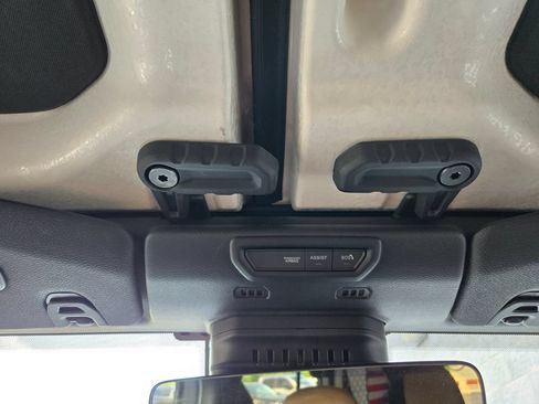 Used 2021 Jeep Wrangler Unlimited Sahara AWD/4WD image 23
