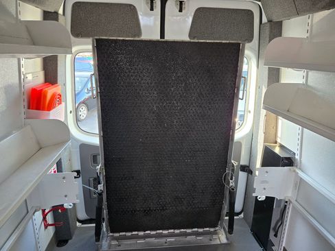 Used 2010 Mercedes-Benz Sprinter 3500 image 12