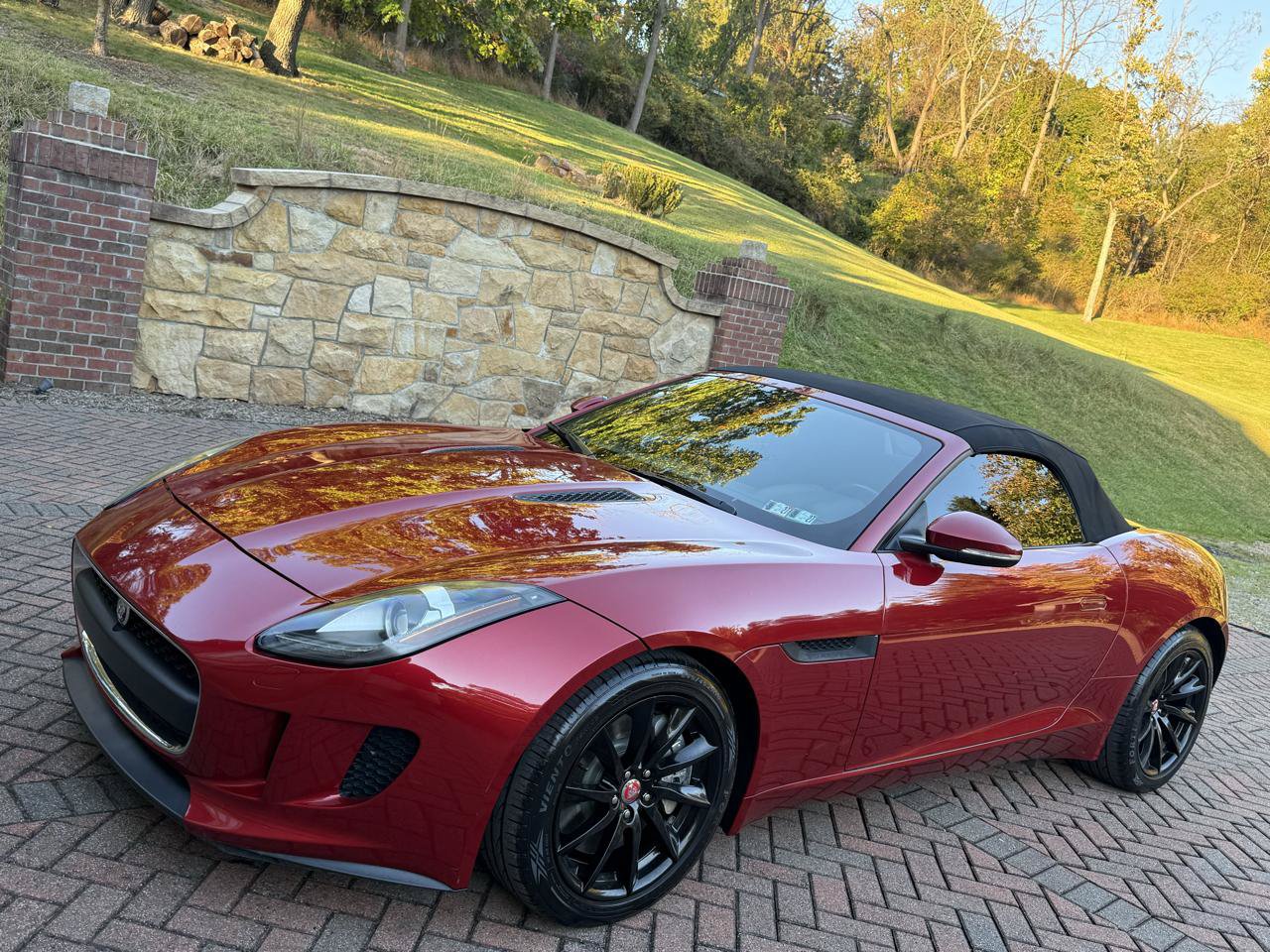 Used 2015 Jaguar F-TYPE Convertible RWD image 13
