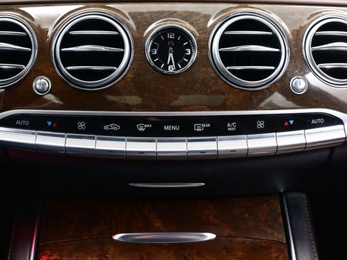 Used 2015 Mercedes-Benz S 550 Sedan image 25