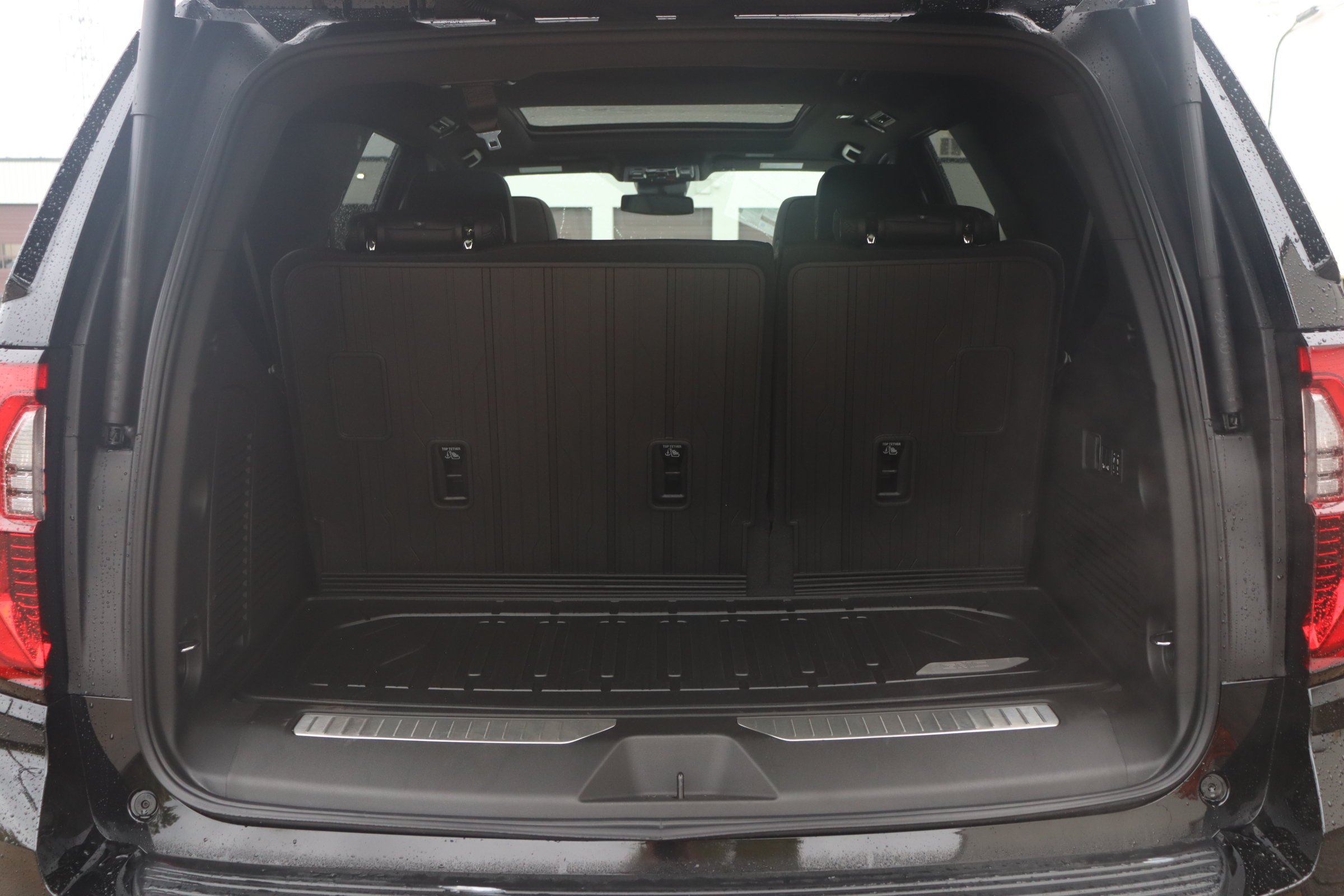 New 2026 GMC Yukon Denali w/ Sun & Power Step Package AWD/4WD image 13