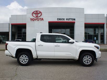 Used 2025 Toyota Tacoma SR5