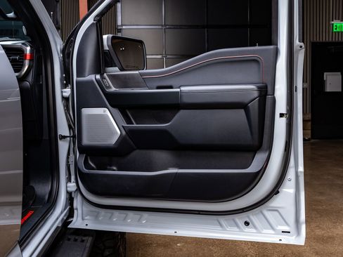 Used 2025 Ford F150 Raptor image 37