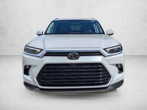 Certified 2025 Toyota Grand Highlander FWD image 2