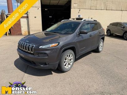 Used 2018 Jeep Cherokee Latitude w/ Cold Weather Group
