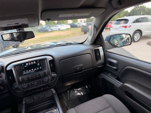 Used 2018 Chevrolet Silverado 1500 LT w/ All Star Edition AWD/4WD image 35