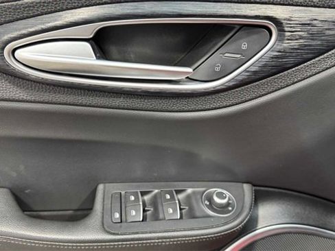 Used 2019 Alfa Romeo Giulia w/ Quick Order Package 22K Sport image 21