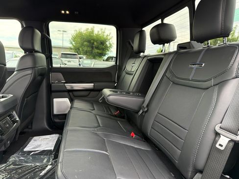 Used 2025 Ford F350 Platinum AWD/4WD image 4