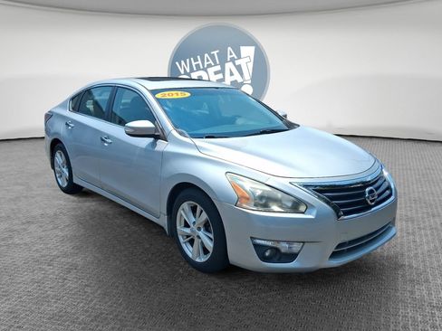 Used 2015 Nissan Altima 2.5 SL w/ Technology Package FWD image 1