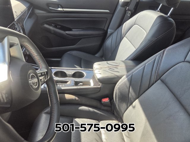 Used 2024 Nissan Altima 2.5 SR w/ SR Premium Package FWD image 9