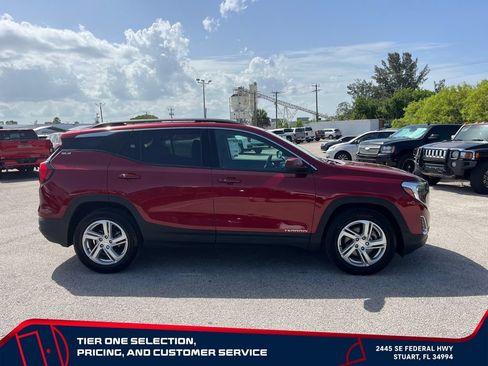 Used 2018 GMC Terrain SLE w/ Driver Convenience Package FWD image 8