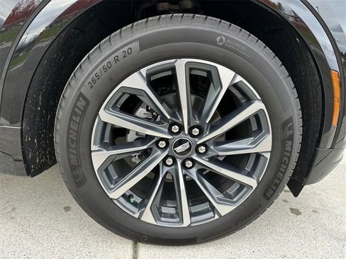 Used 2025 Cadillac Lyriq Sport image 9