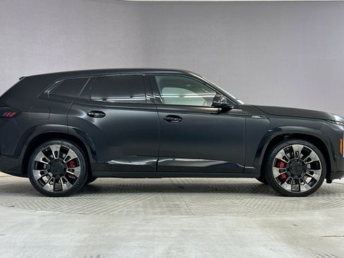 Certified 2023 BMW XM AWD/4WD image 7