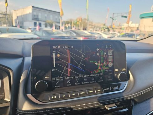 Used 2021 Nissan Rogue Platinum image 24