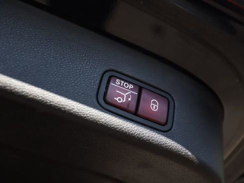 Used 2017 Mercedes-Benz GLS 450 4MATIC image 37