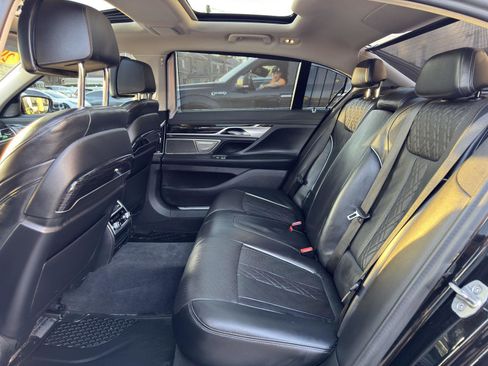 Used 2022 BMW 740i xDrive w/ Premium Package AWD/4WD image 26