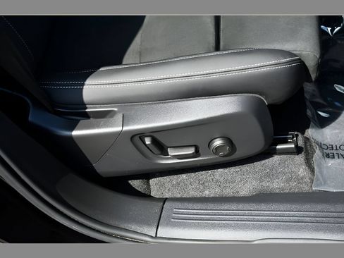 Certified 2023 Volvo C40 P8 Recharge Plus w/ Climate Package AWD/4WD image 33