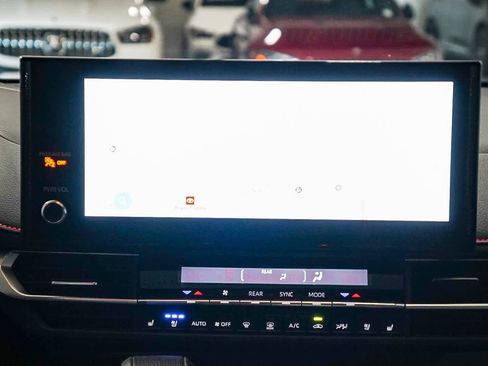 Used 2025 Toyota Sienna XSE image 14