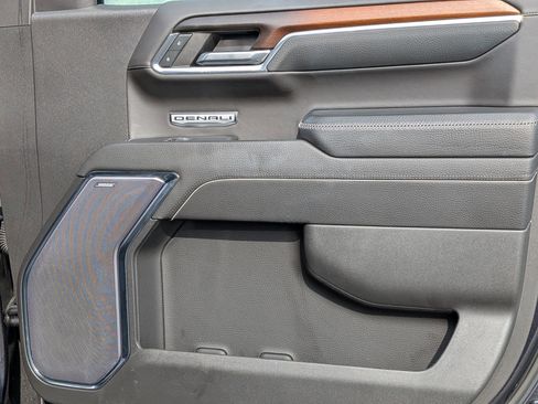 Used 2024 GMC Sierra 1500 Denali w/ Denali Reserve Package image 30