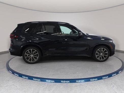 Certified 2024 BMW X5 xDrive40i w/ M Sport Package AWD/4WD image 4