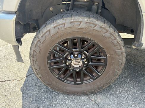 Used 2021 Ford F250 Lariat AWD/4WD image 4