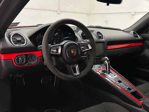 Used 2022 Porsche 718 Boxster Spyder image 16