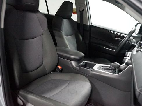 Certified 2025 Toyota RAV4 XLE FWD image 28