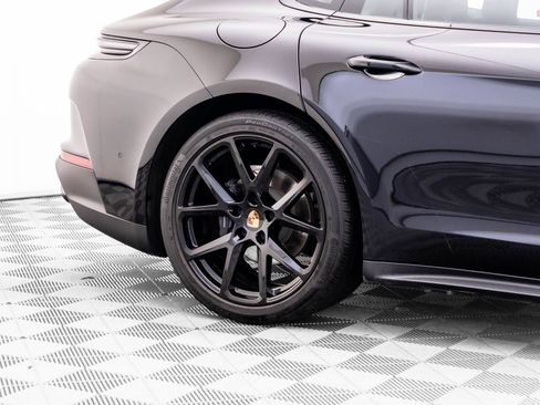 Certified 2025 Porsche Panamera 4 AWD/4WD image 35