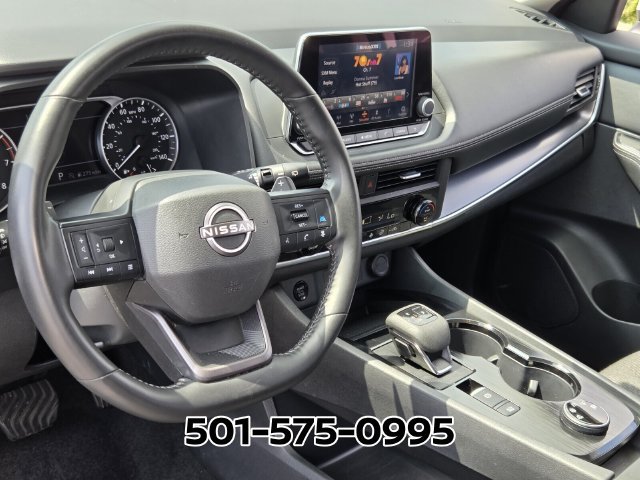 Used 2025 Nissan Rogue SV AWD/4WD image 9