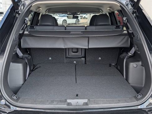 New 2025 Mitsubishi Outlander SE image 27