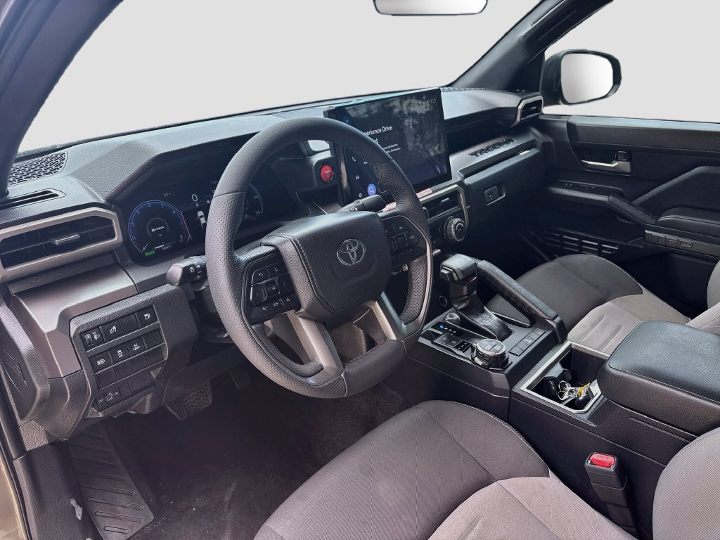 Used 2025 Toyota Tacoma TRD Off-Road AWD/4WD image 9