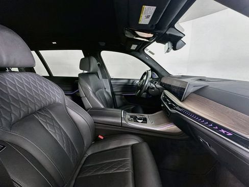 Used 2023 BMW X7 xDrive40i w/ Executive Package AWD/4WD image 28