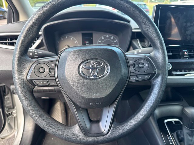 Used 2025 Toyota Corolla LE FWD image 21